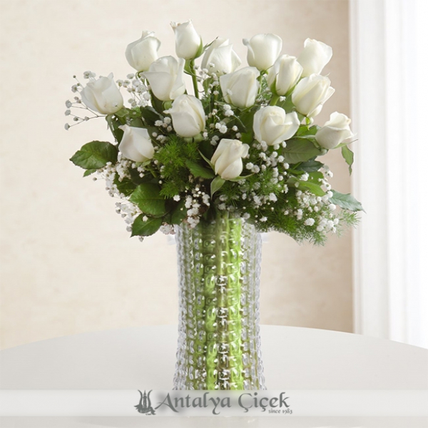 white happiness arrangement of 15 roses Resim 2